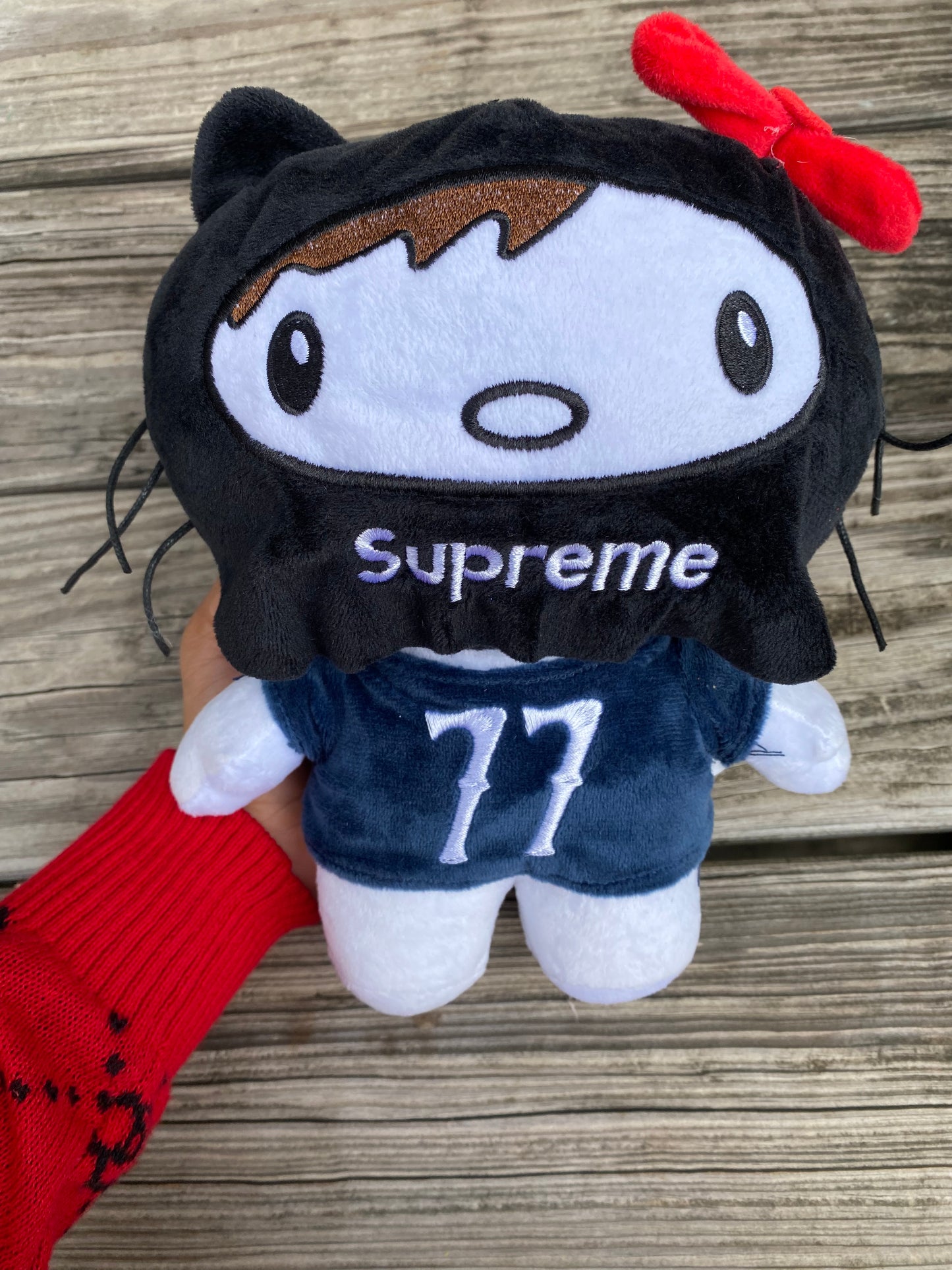 Peso Pluma x HK plushy ski mask