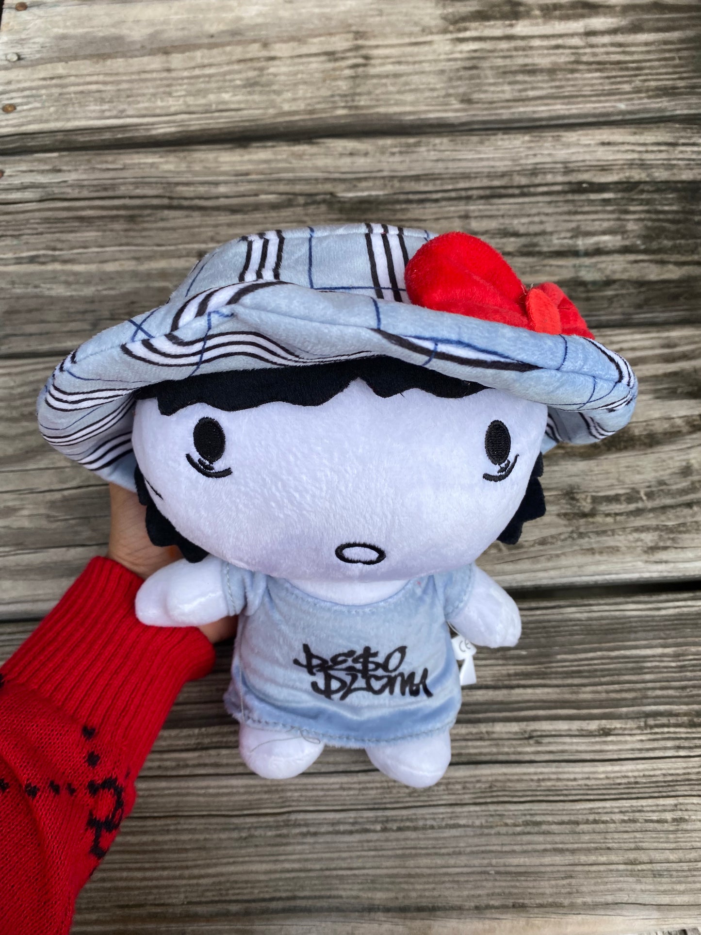 Peso pluma x HK plushy bucket hat