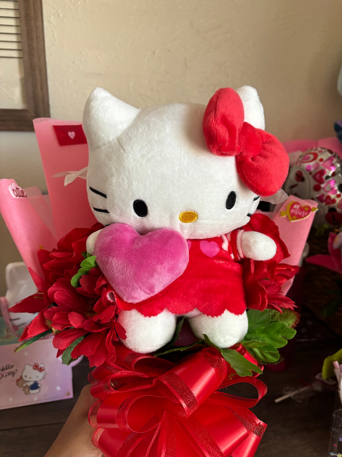 Valentines Hello Kitty plushy bouquet 💌💘