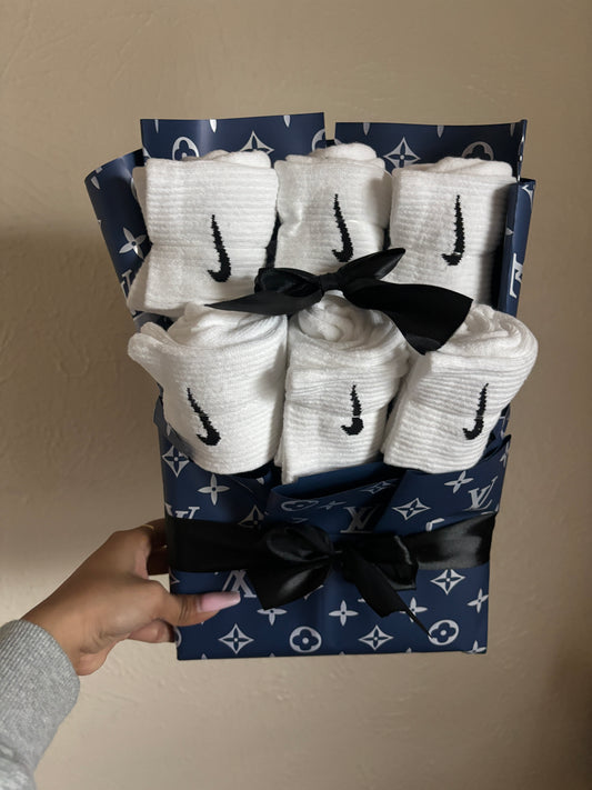 Sock Bouquet structure (Blue LV)