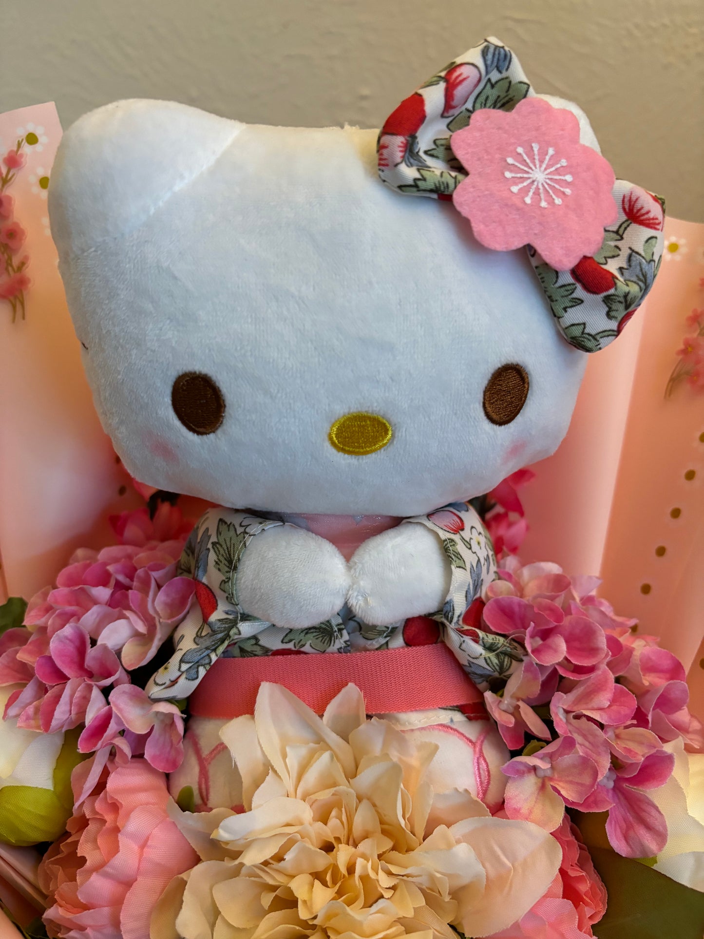 Sakura Hello Kitty Flower Bouquet🌸