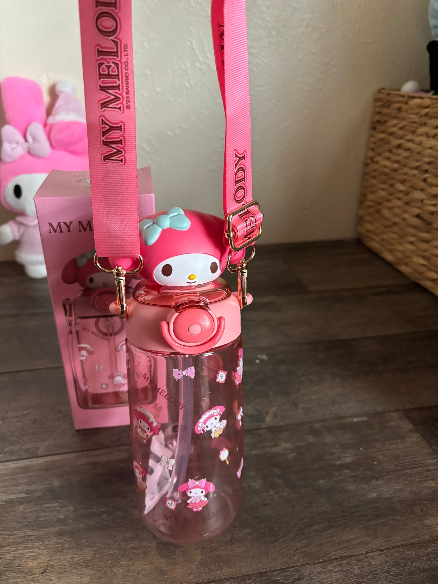 Pink water bottle 💖