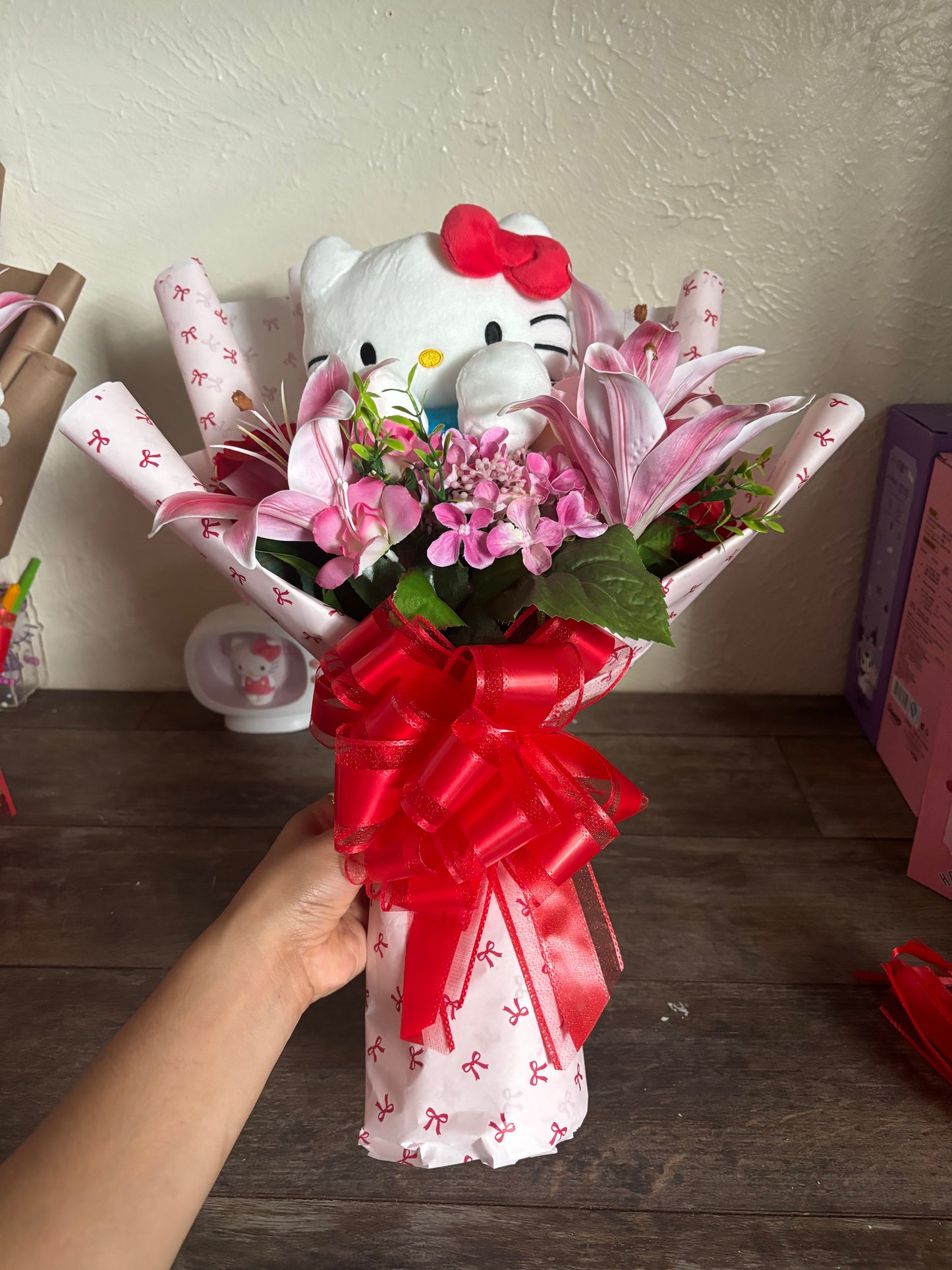 Coquette Hello kitty lily bouquet 💖