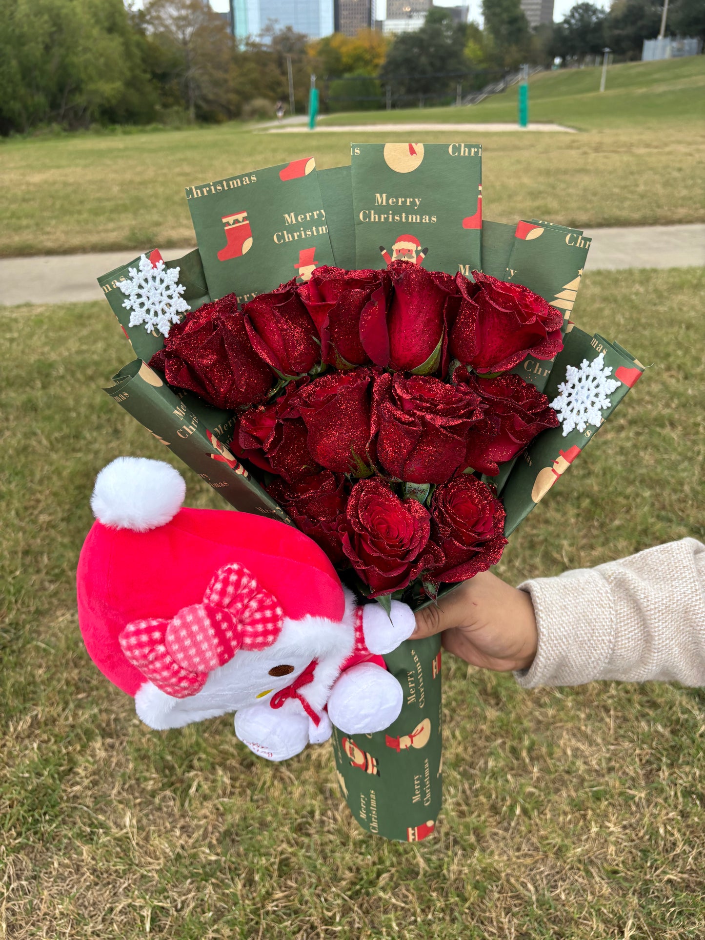 12 glittered frosty bouquet  + plushy ❄️