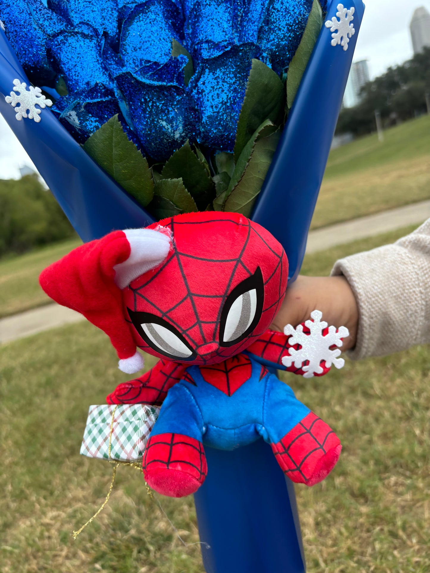 12 blue glitter spidey Christmas ❄️🕷️