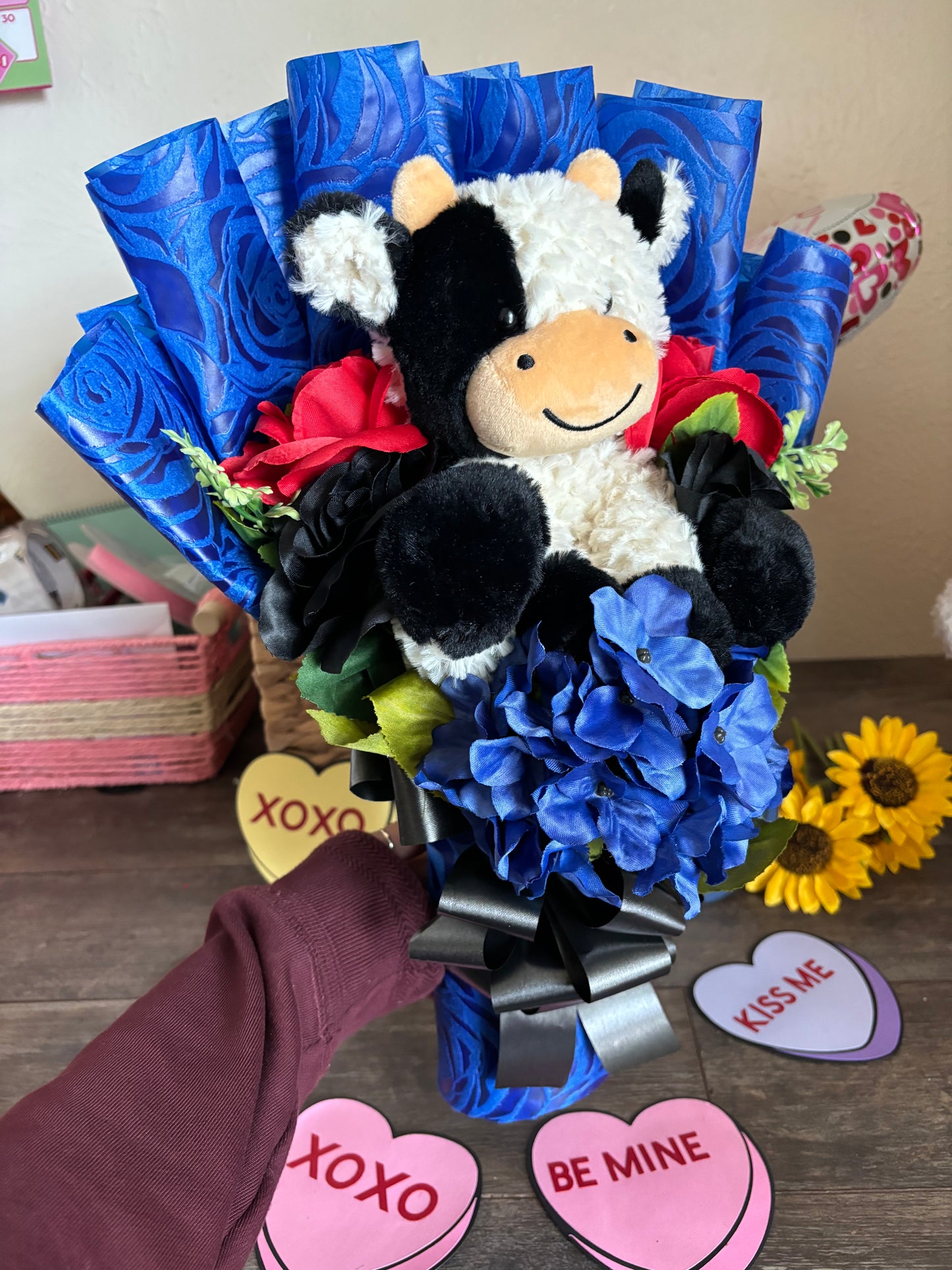 Vaquita bouquet for him 🖤