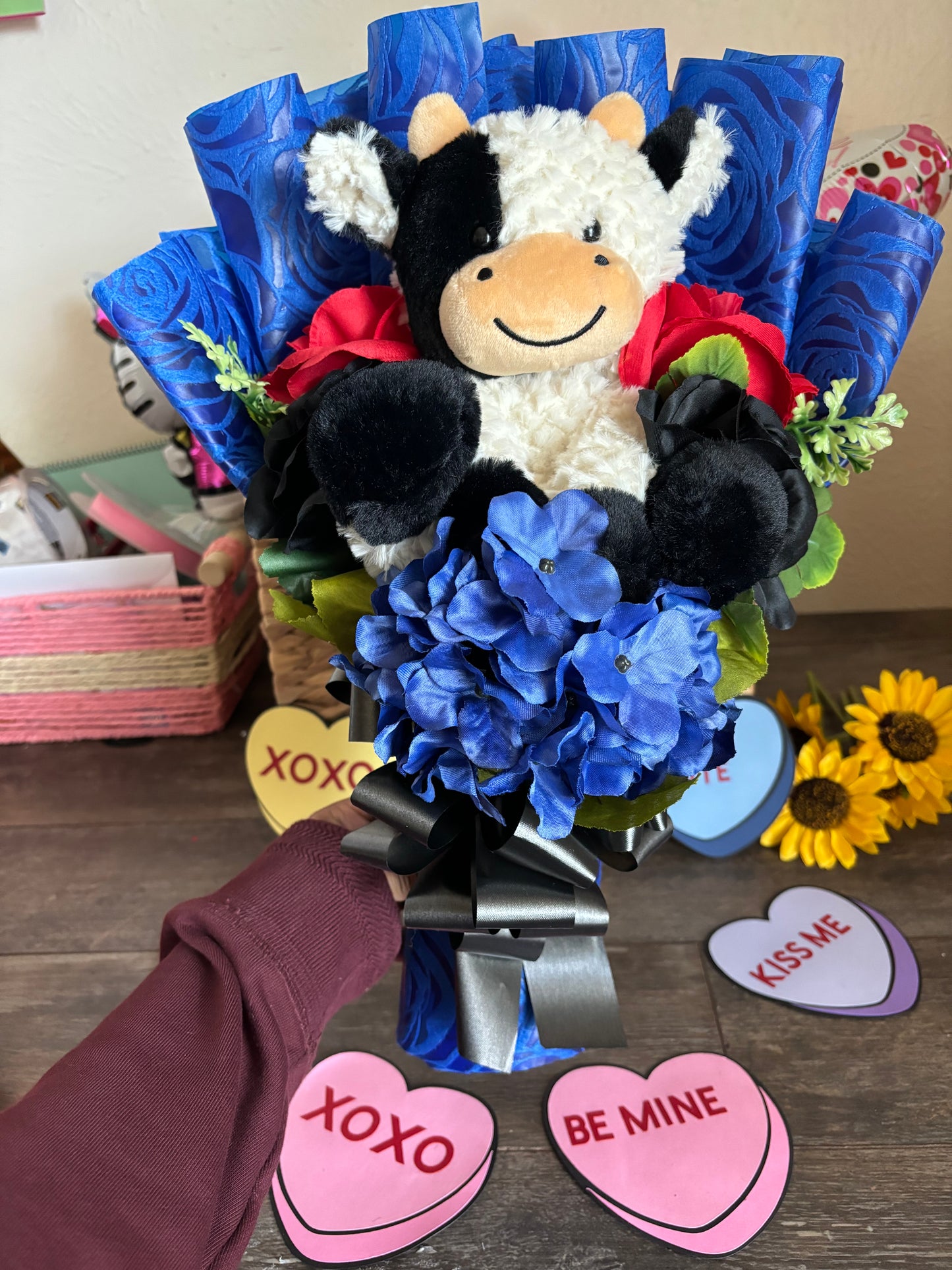 Vaquita bouquet for him 🖤