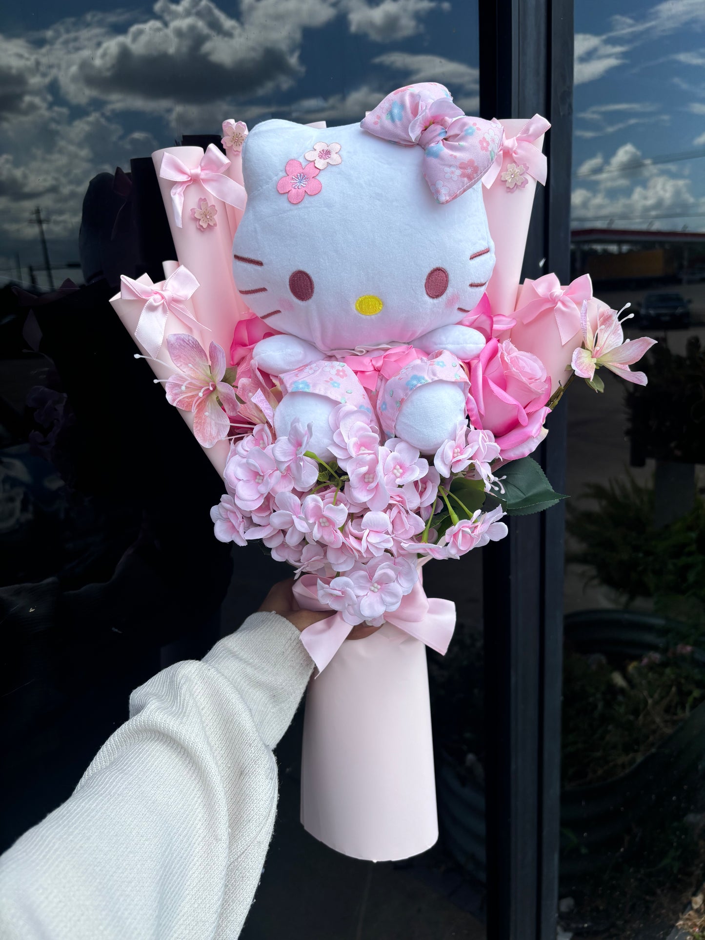 Sakura flower 🌸 loved hello kitty