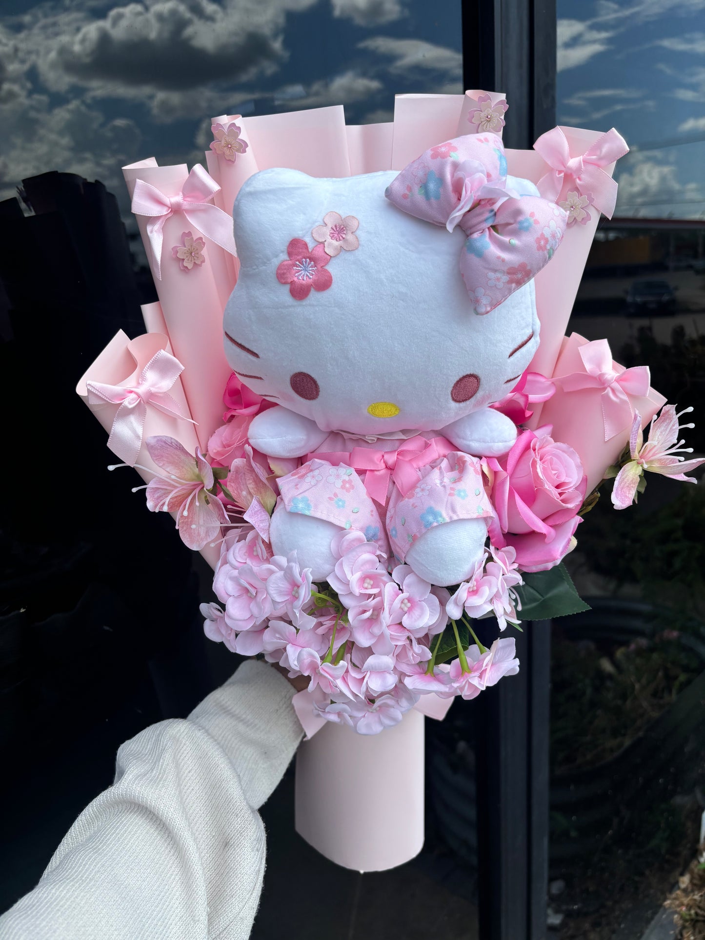 Sakura flower 🌸 loved hello kitty